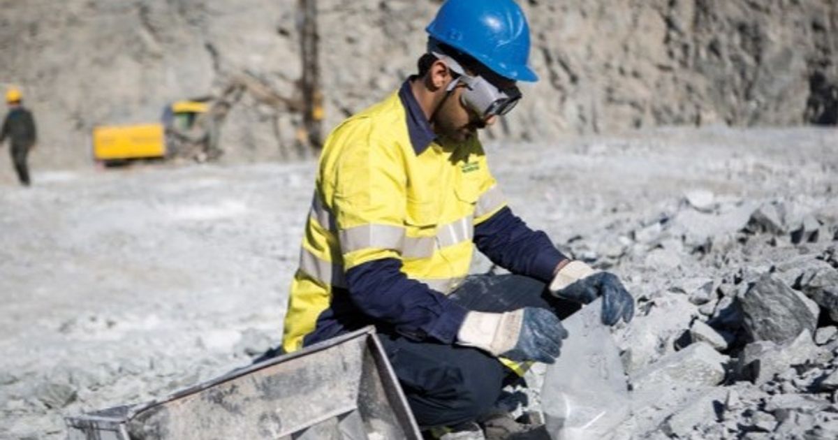 السعودية تفتح المنافسة لاستكشاف المعادن النفيسة في 5 مناطق