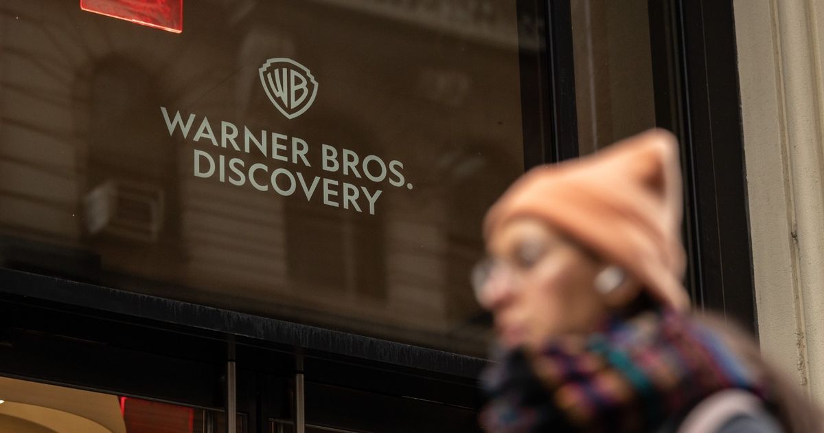 المتنافستان للاستحواذ على “وارنر براذرز” تواجهان أوقاتاً عصيبة