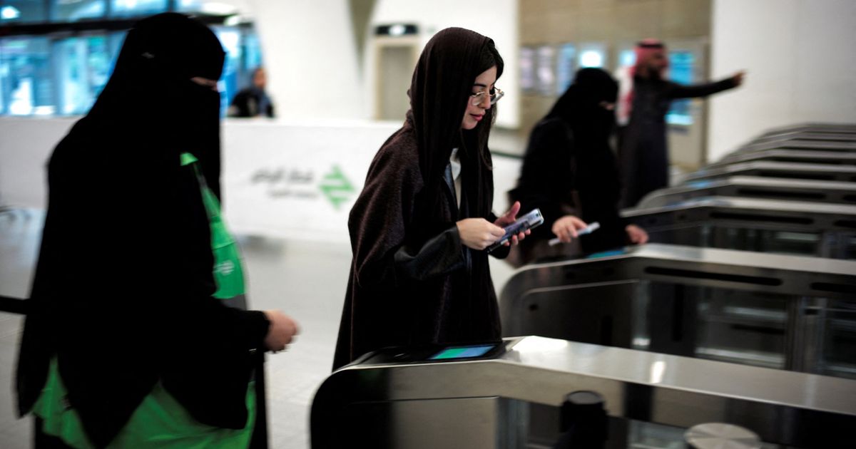 معدل البطالة بين السعوديين يسجل أعلى مستوى في عام