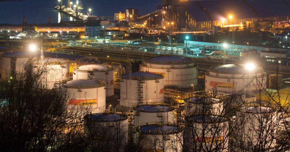 أسعار النفط تسجل مكاسب أسبوعية وسط ترقب لمفاوضات روسيا وأوكرانيا