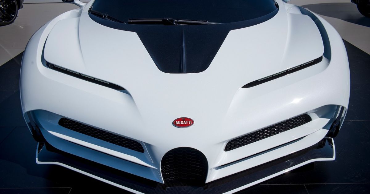 صندوق أسسه نجل نجيب ساويرس يبحث الاستحواذ على حصة في “بوغاتي”