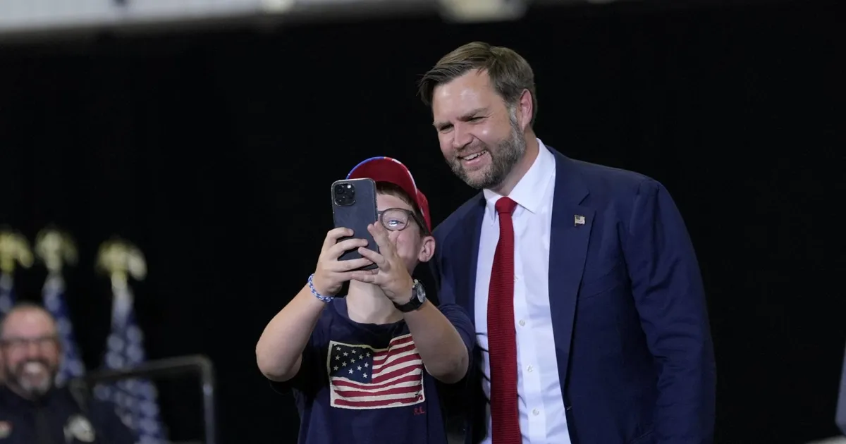 كيف يرسم جي دي فانس خطواته نحو رئاسة أميركا في 2028 ؟