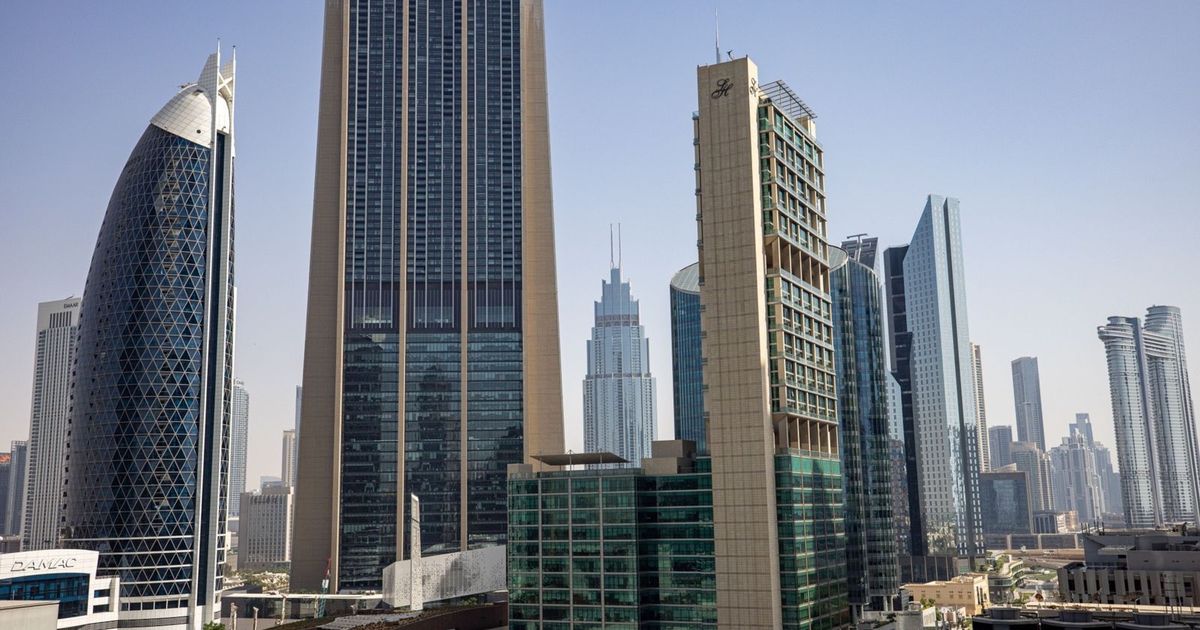 لماذا تنتقل صناديق التحوط إلى دبي وسويسرا؟