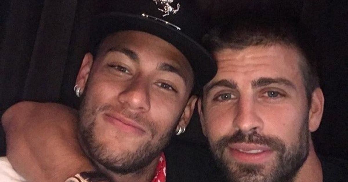 الكشف عن سر رسالة نيمار وبيكيه من لاعب سابق في برشلونة