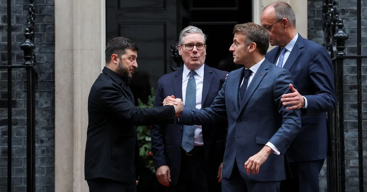 زيلينسكي بعد اجتماع مع قادة أوروبا: لن نتخلى عن أراضينا