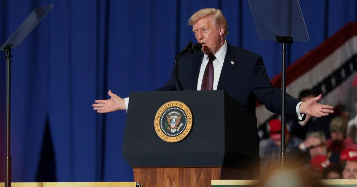 ترمب يسحب 30 دبلوماسياً من مناصبهم كسفراء في الخارج