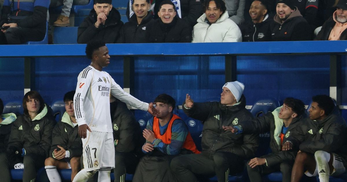 بسبب فينيسيوس.. قناة ريال مدريد تطالب بشطب حكم لقاء ألافيس