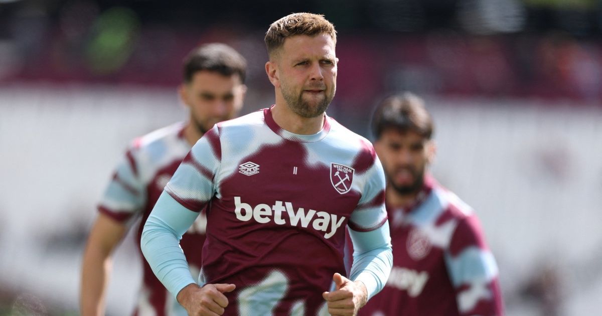 ميلان يختار مهاجمه الجديد من وست هام لحل أزمة غياب خيمينيز