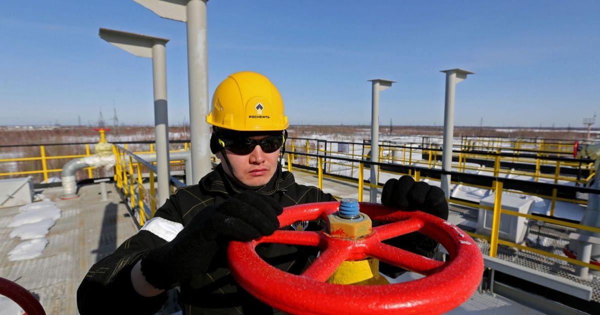 أسعار النفط ترتفع بعد ضربات أوكرانية استهدفت إمدادات روسيا