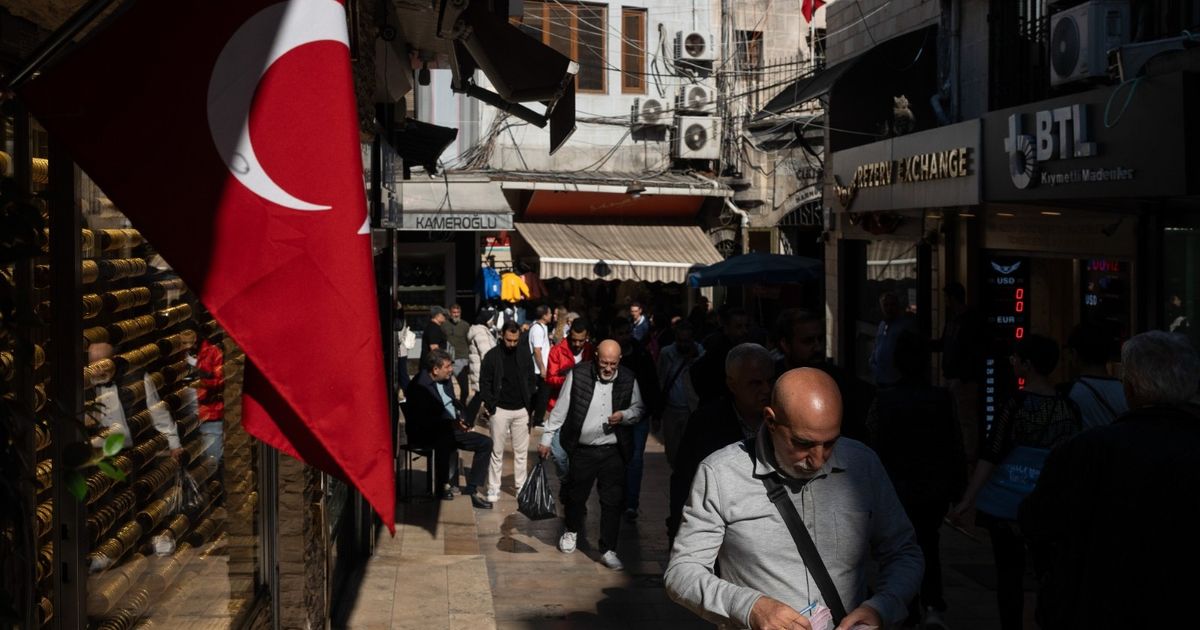 تركيا ترفع الحد الأدنى للأجور 27% بما يتماشى مع التوقعات