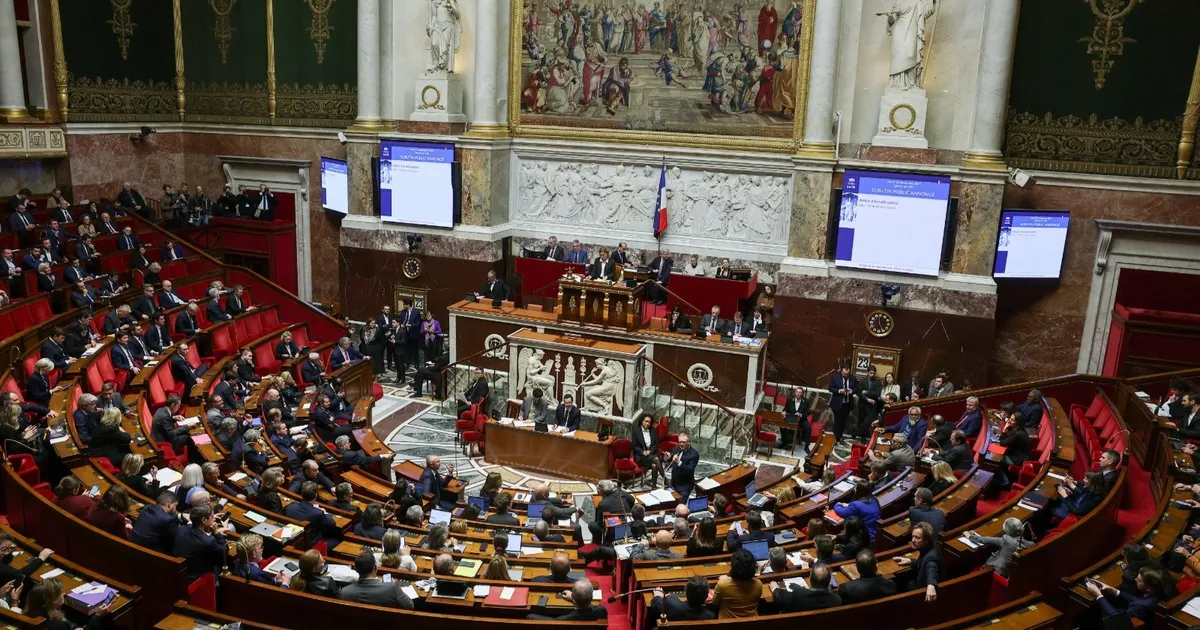 لتفادي الإغلاق.. البرلمان الفرنسي يقر تشريعا طارئا للموازنة
