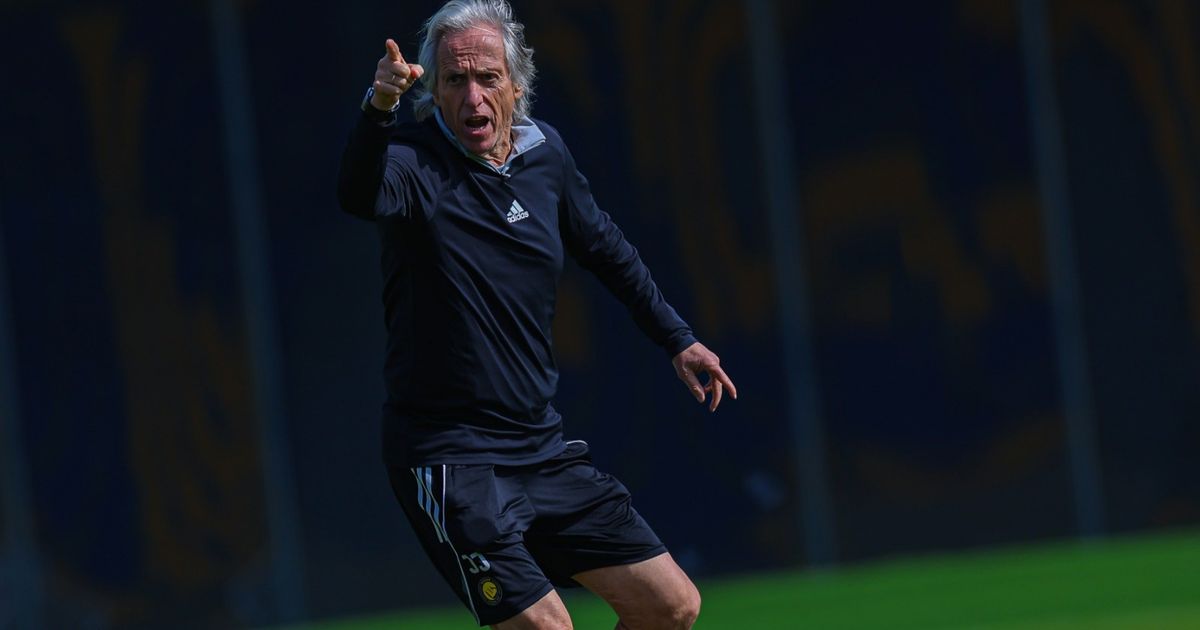 جيسوس يوجه رسالة لمنافسي النصر ويكتشف “صدفة” في الزوراء