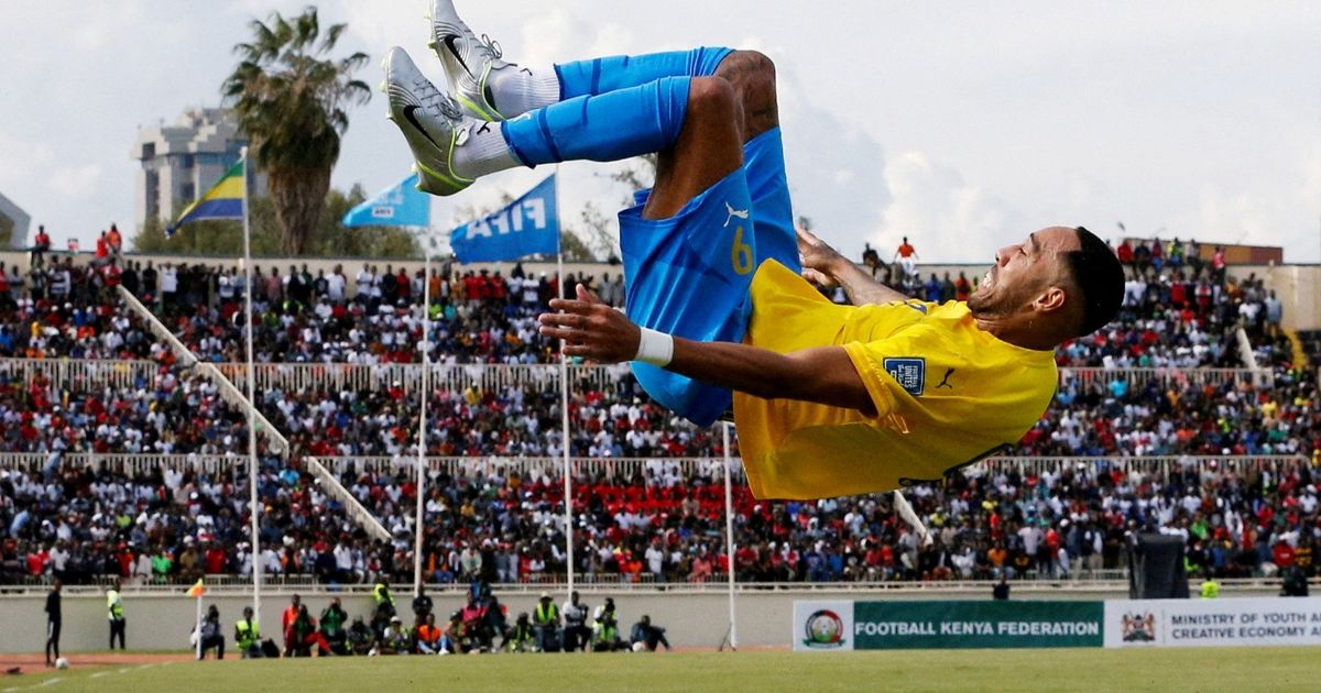 شاهد.. أوباميانغ يحطم رقم بواليا ويبقى بعيداً عن حسام حسن