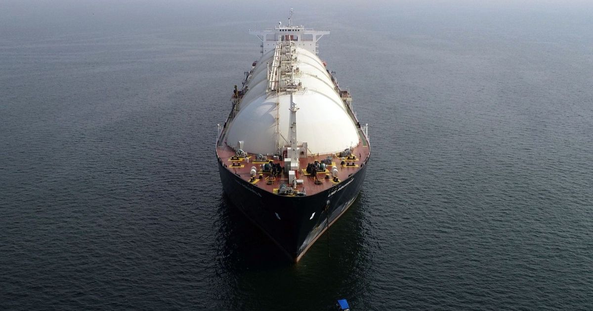 مصر.. “شل” و”بتروناس” تصدران شحنة غاز مسال جديدة إلى أوروبا