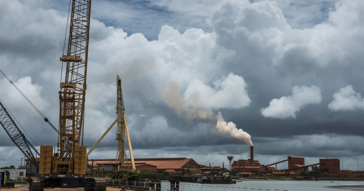 “أكسيس” تطالب غينيا بتعويض 29 مليار دولار في نزاع حول البوكسيت