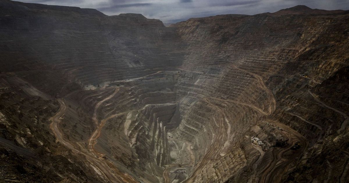 المساهمون يقرّون اندماج "أنغلو" و"تيك" لتأسيس عملاق معادن بقيمة 50 مليار دولاروافق مساهمو شركتي "أنغلو أميركان" و"تيك ريسورسز" على دمج الشركتين، مما يمهد الطريق نحو إنشاء شركة عملاقة لإنتاج المعادن بقيمة سوقية تقدر بـ50 مليار دولار. المزيد