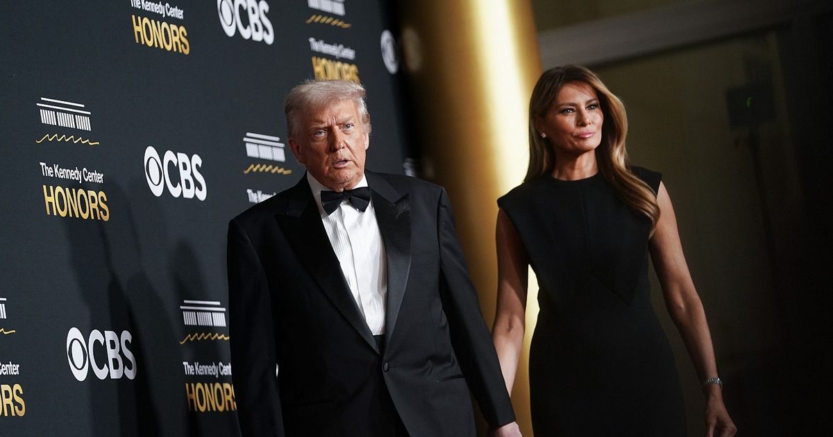 ترمب يلمح لمخاوف احتكار في صفقة استحواذ نتفلكس على وورنر براذرز