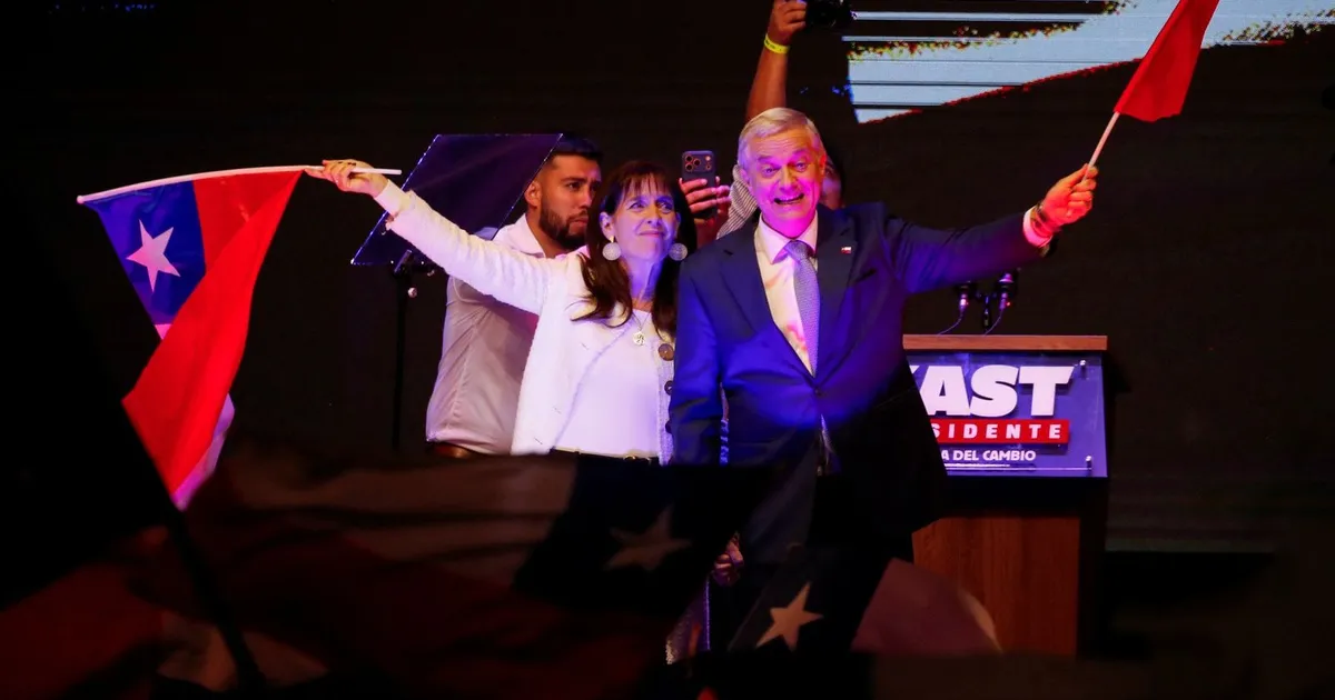 اليميني المتشدد سانتياجو كاست يفوز بالرئاسة في تشيلي