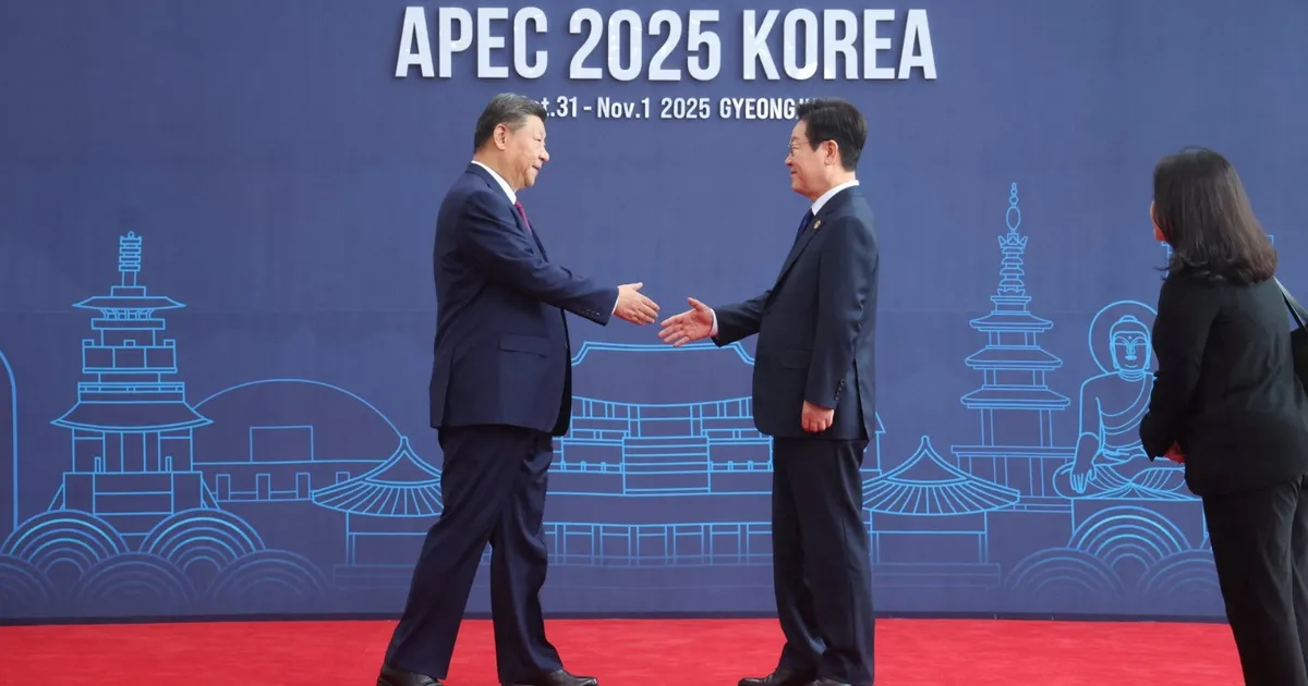 الأولى منذ 2019 رئيس كوريا الجنوبية يزور الصين