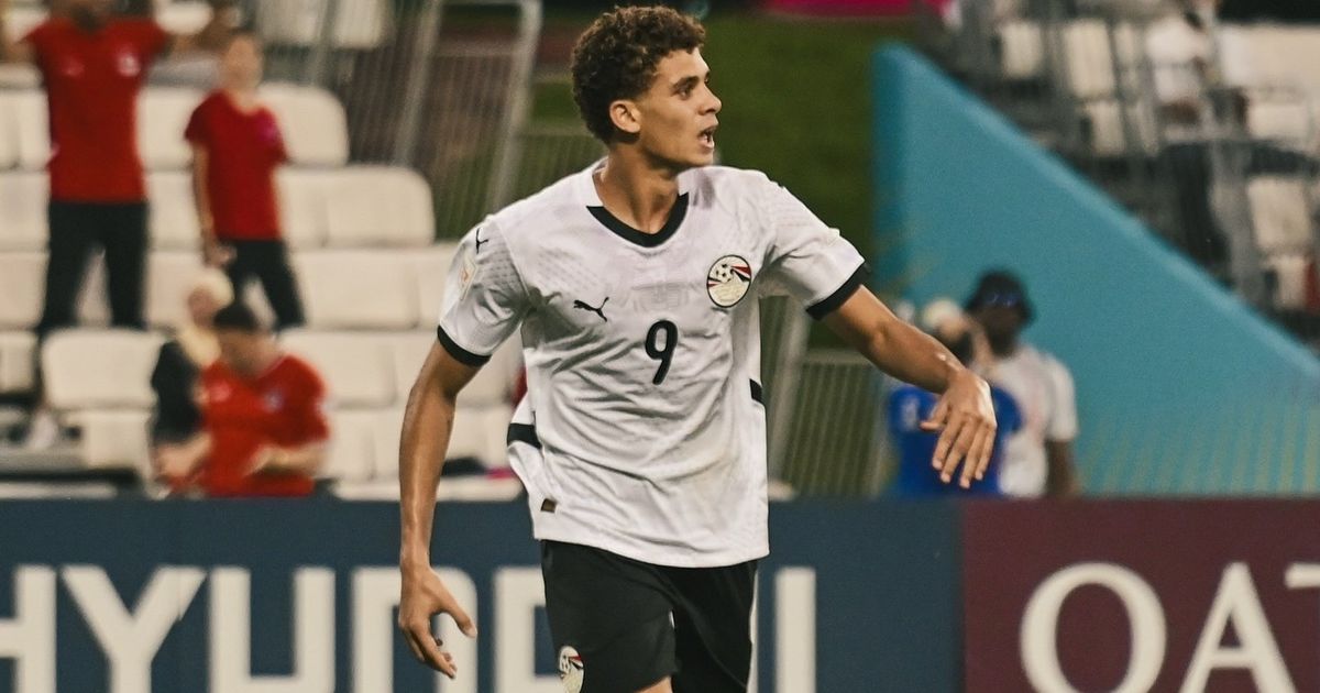 حمزة عبد الكريم لاعب الأهلي يوافق على الانضمام لبرشلونة