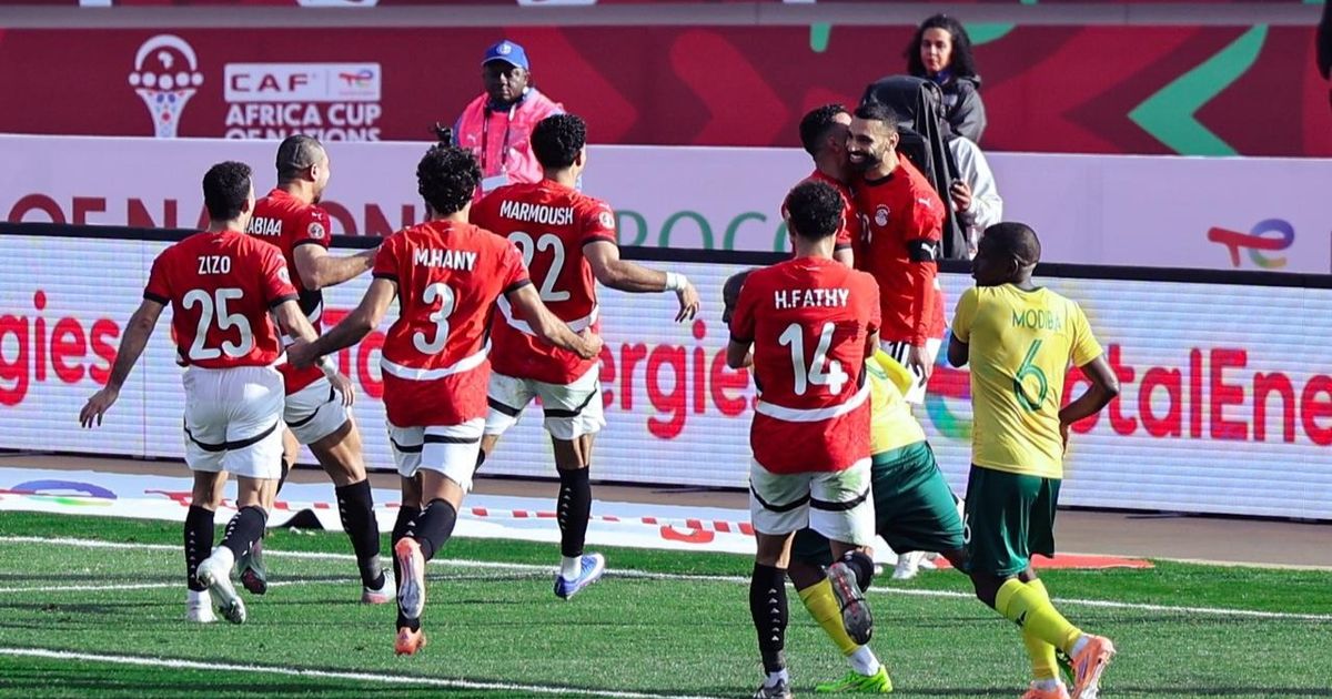 ذا أثليتيك تسخر من “مهزلة” ركلة جزاء مصر ومحمد صلاح