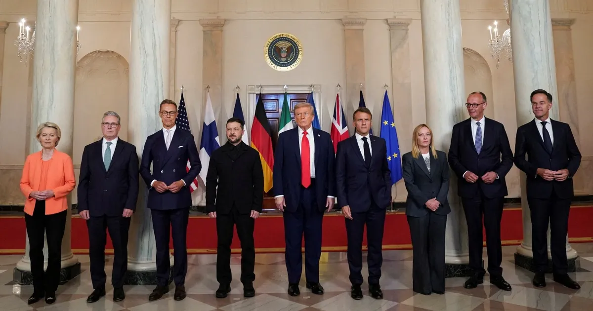 ماكرون وميرتس وستارمر يجرون مكالمة مع ترمب بشأن أوكرانيا