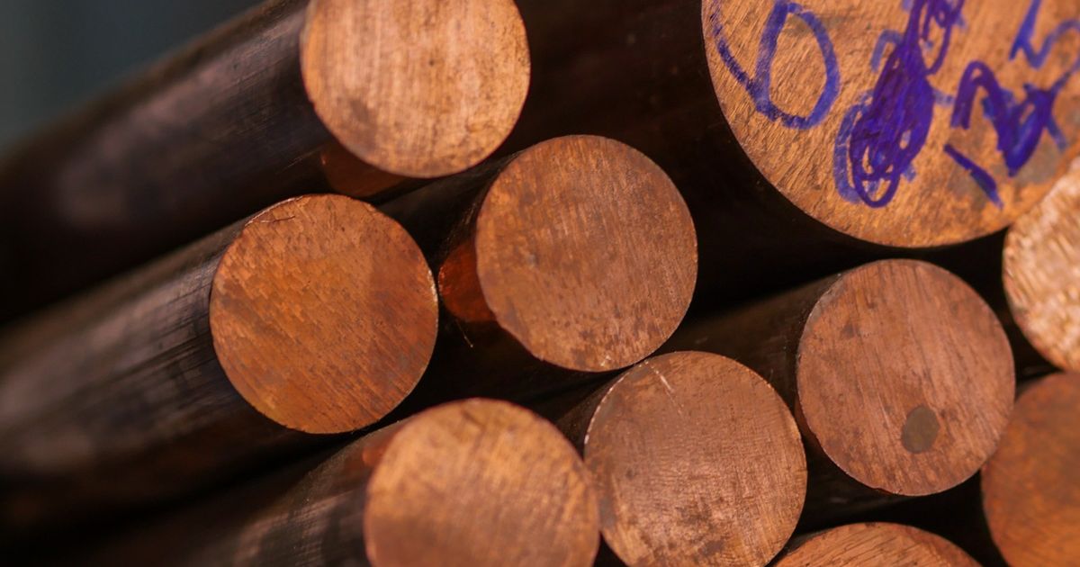 سعر النحاس ينزل عن ذروته مع تأثر الطلب الصيني بدخول الشتاء