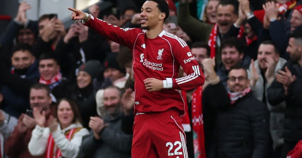 إيكيتيكي يتقدم لليفربول على برايتون بأسرع هدف في الموسم