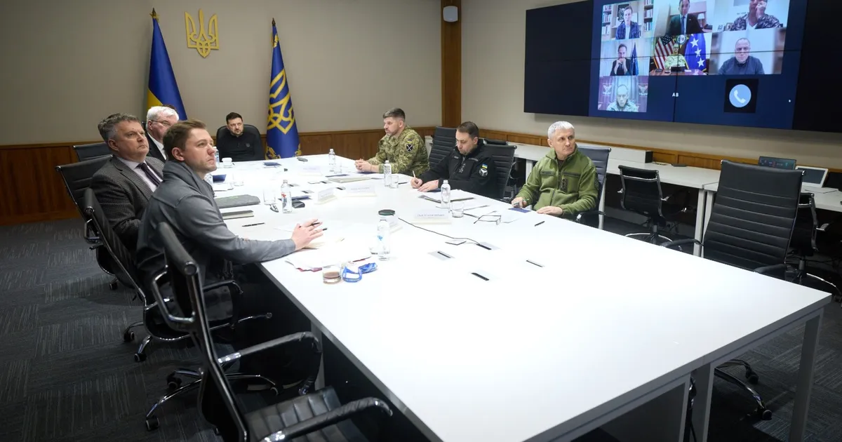 زيلينسكي يشترط “ضمانات أمنية محددة” في خطة السلام مع روسيا