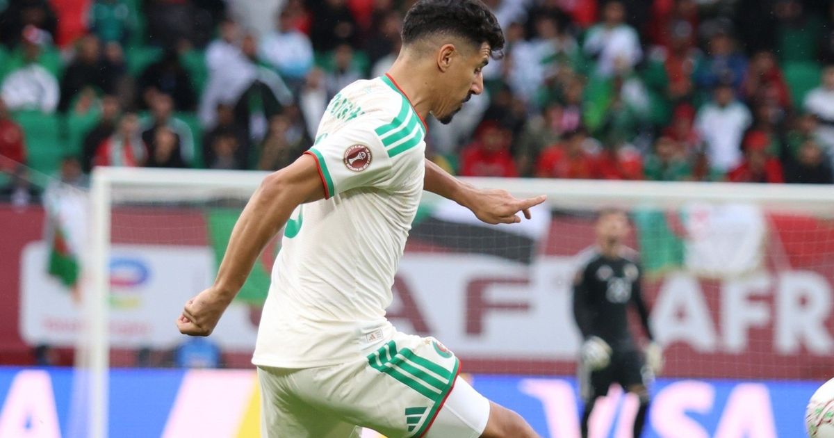 بغداد بونجاح يخرج غاضباً رغم فوز الجزائر وسط علامات استفهام