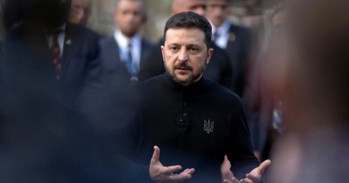 زيلنيسكي: واشنطن تعرض محادثات ثلاثية مشتركة مع روسيا وأوكرانيا