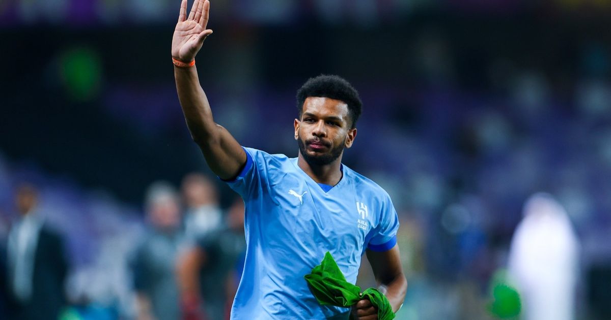 علي البليهي “متردد” في قبول عرض الشباب