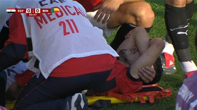 بث مباشر مصر وبنين.. بكاء محمد حمدي وخروجه من مباراة مصر وبنين