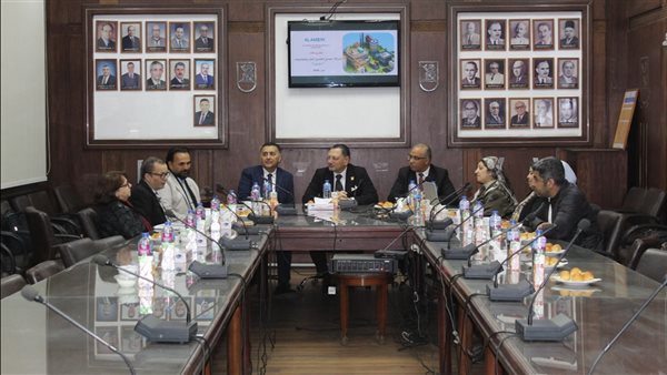 “هندسة القاهرة” توقع عقد تعاون مع مجمع العلمين للبتروكيماويات لمشروع إنتاج زيت التحلل الحراري