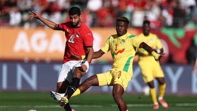 مصر ضد بنين: التعادل السلبي يحسم الشوط الأول بين مصر وبنين في ثمن نهائي أمم أفريقيا