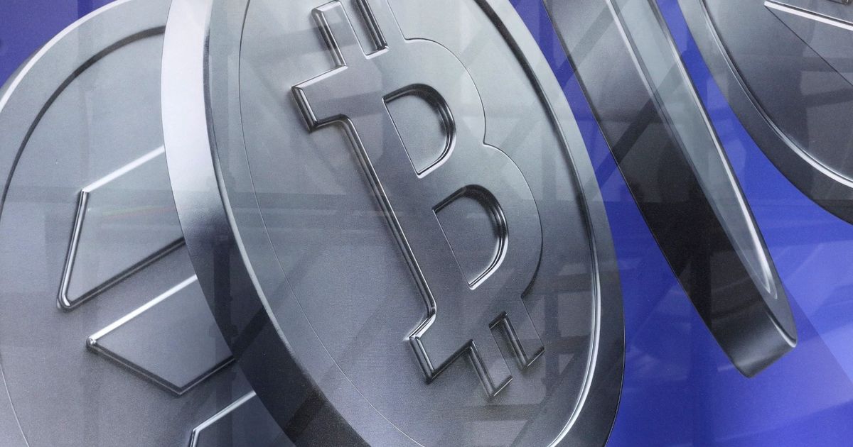 سوق الكريبتو تعود للمراهنة على صعود “بتكوين” إلى 100 ألف دولار