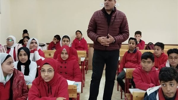 “تعليم دمياط” يطلق المراجعات النهائية “أونلاين” لطلاب الشهادة الإعدادية