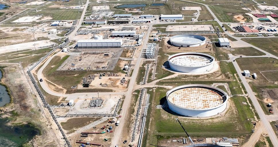 بيانات معهد البترول تكشف عن انخفاض مخزونات الخام الأمريكي