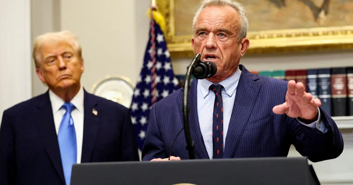 أميركا تخفض اللقاحات الموصى بها لكل طفل وسط انتقادات الأطباء