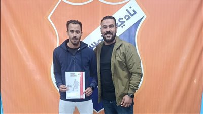 الشمس يدعم صفوفه بضم إسلام عادل صانع ألعاب كسكادا موسم ونصف