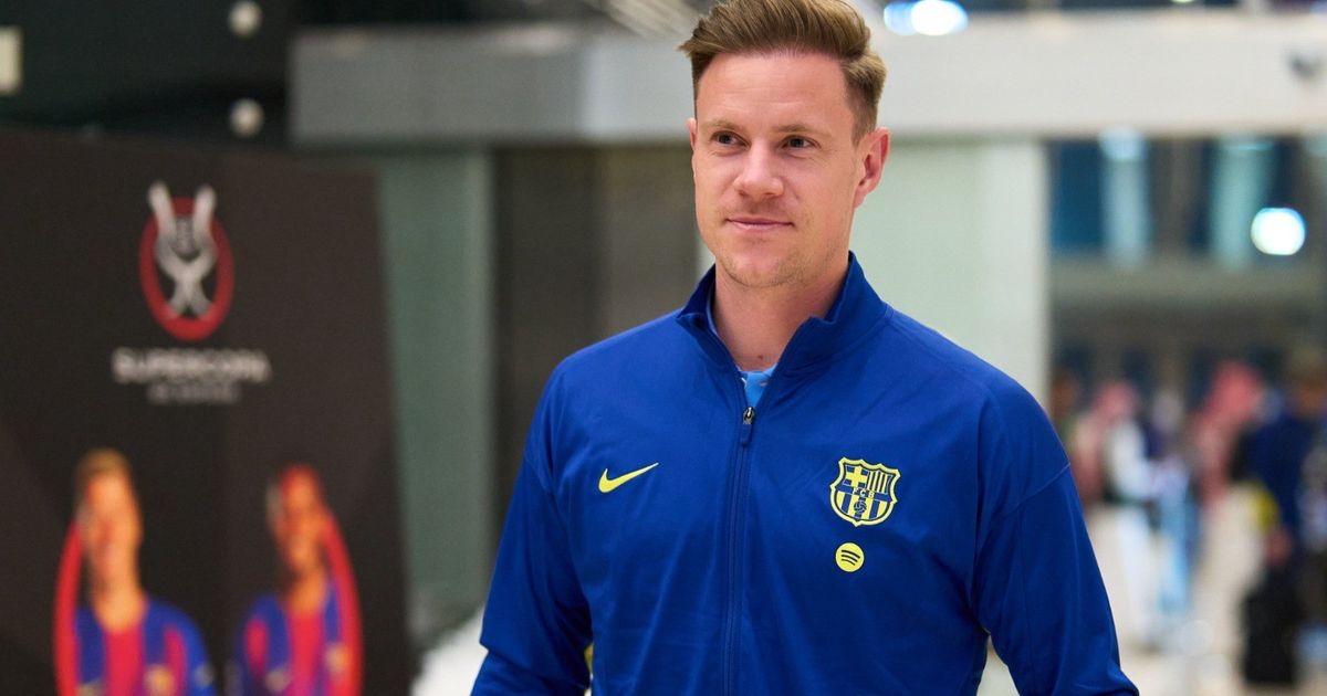 صدمة.. حارس برشلونة يغادر جدّة بعد إصابة مفاجئة قبل السوبر