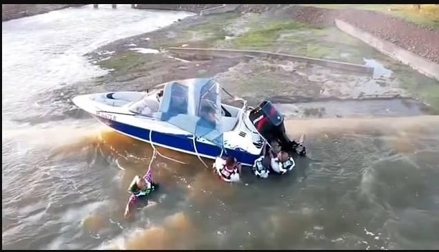 نجاة 4 رجال تعطل قاربهم على حافة سد ارتفاعه 40 متراً