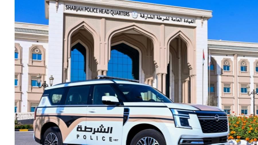 شرطة الشارقة تنقذ سائقاً تعطل مثبت السرعة بمركبته