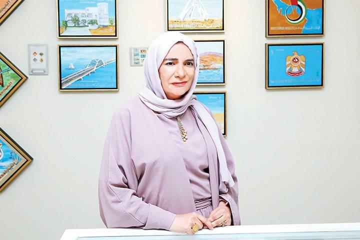 عائشة السويدي… اللوحة تتحدث بلسان التاريخ