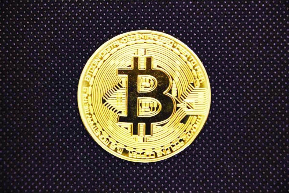 البيتكوين تواصل التراجع دون 91 ألف دولار