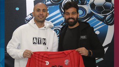 سمارت يدعم صفوفه بضم أحمد سليمان صانع ألعاب ليفرسبورت الإماراتي موسم ونصف