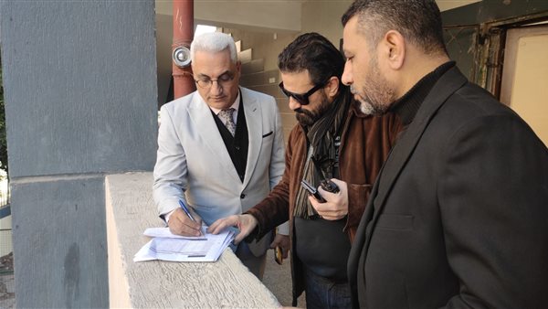 وكيل مديرية التعليم بالقاهرة يتفقد سير امتحانات المواد غير المضافة في المرج والمطرية