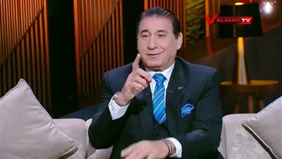 الأهلي أكبر قلعة رياضية.. والزمالك محتاج رجالة