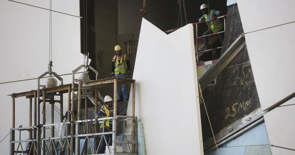 القطاع الخاص السعودي يختتم 2025 بنمو مستمر لكن بزخم أضعف