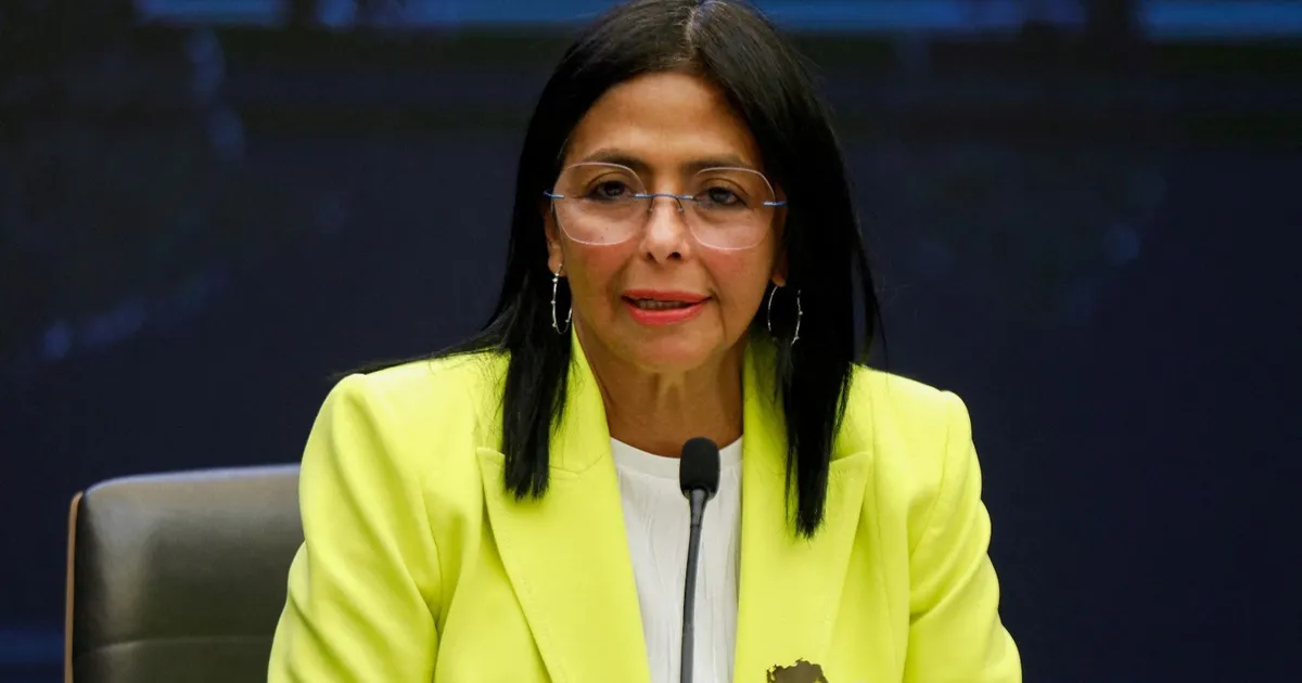 نائبة مادورو تتولى الحكم في فنزويلا.. من هي ديلسي رودريجيز؟